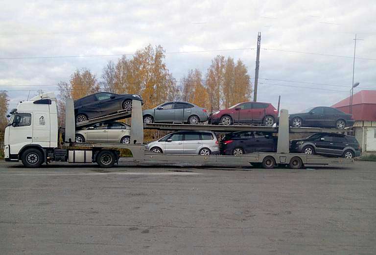 Заказ авто для транспортировки мебели : Личная одежда из Казани в Санкт-Петербург