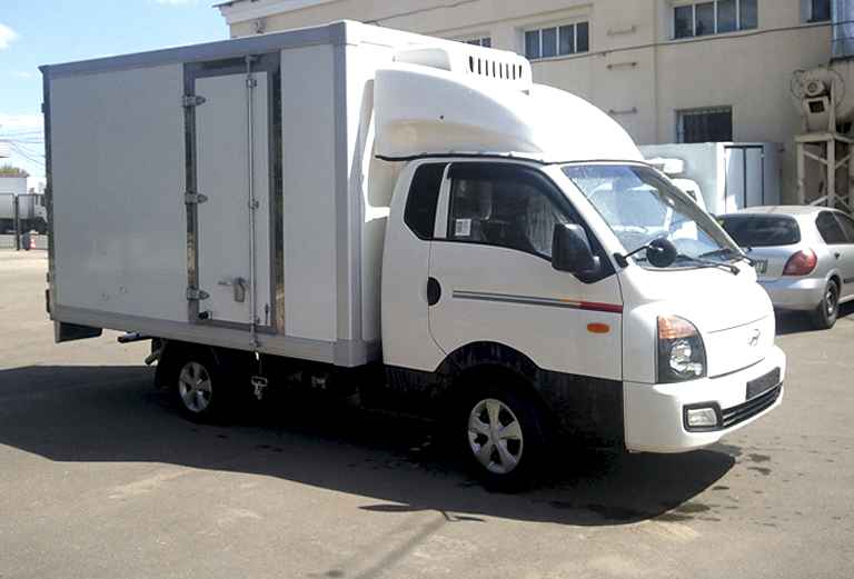 Заказать грузовой автомобиль для перевозки мебели : Холодильник двухкамерный из Васюринской в Домодедово
